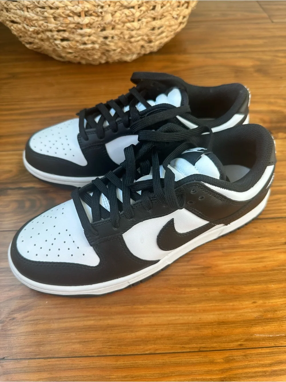 Nike Women’s Black and White Nike Low-Top panda Sneakers